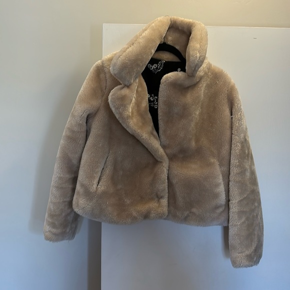 Faux fur from Who What Wear - Picture 1 of 4